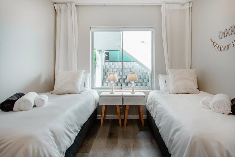 To Let 2 Bedroom Property for Rent in Dolphin Beach Western Cape